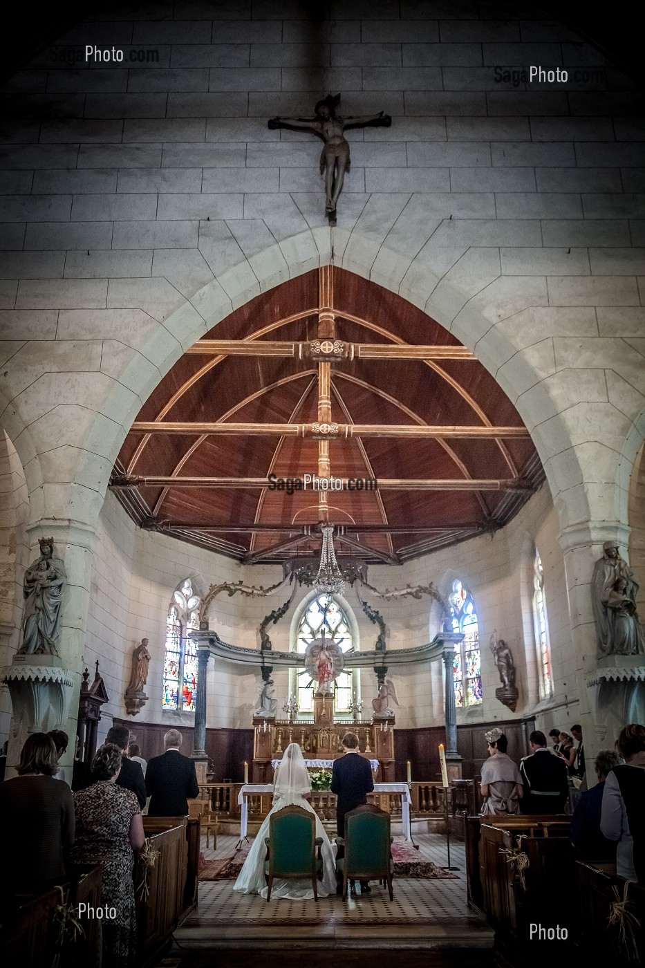 découvrez les différents aspects d'une cérémonie religieuse, ses significations profondes, et comment elle unit les croyants dans la prière et la dévotion. explorez les traditions variées qui enrichissent ces moments sacrés.