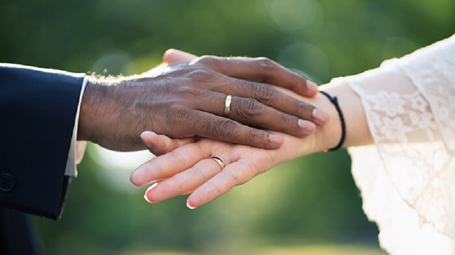 découvrez l'élégance intemporelle du mariage blanc. nos conseils et inspirations pour un jour inoubliable, des robes aux décorations, en passant par les traditions enrichissantes. faites de votre rêve une réalité avec notre guide personnalisé.