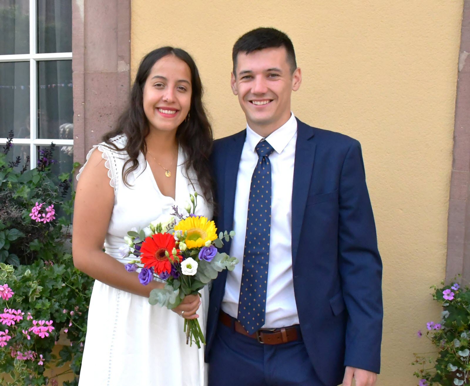découvrez tout ce qu'il faut savoir sur le mariage étudiant : conseils pratiques, idées de budget, témoignages et astuces pour organiser un mariage inoubliable tout en poursuivant vos études.