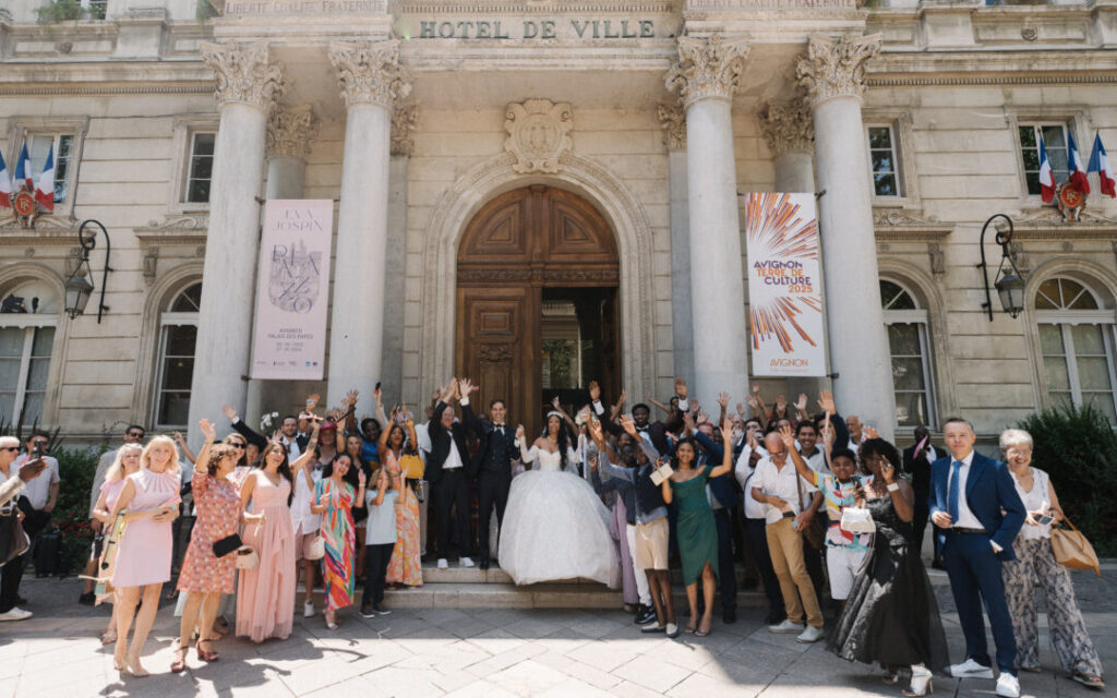 découvrez les merveilles d'un mariage interculturel, où l'amour transcende les frontières et les traditions se mêlent pour créer une célébration unique. explorez des conseils, des astuces et des inspirations pour rendre votre jour j inoubliable.