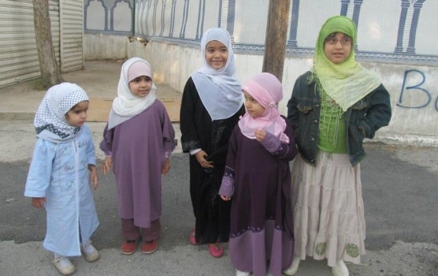 découvrez des conseils et des ressources pour les parents non musulmans, abordant des thèmes tels que l'éducation interculturelle, le respect des différences religieuses et l'épanouissement familial dans une société diversifiée.