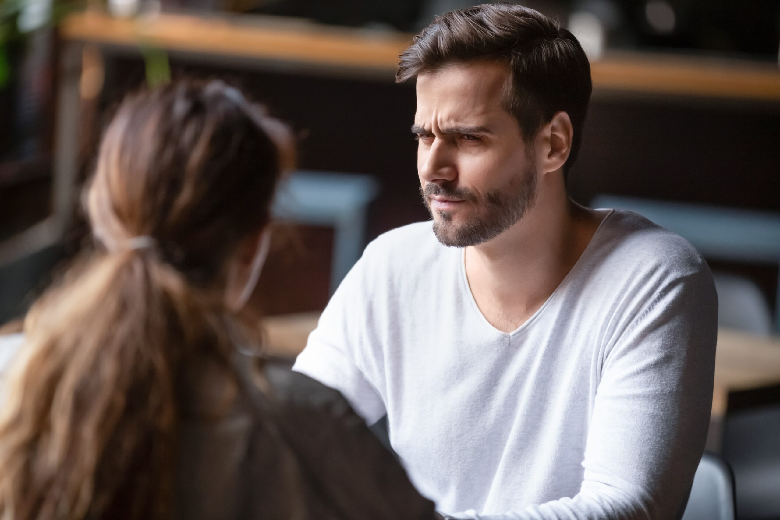 découvrez comment la jalousie peut impacter la vie en communauté et obtenez des conseils pour mieux vivre ensemble, favoriser l’harmonie et renforcer la confiance entre colocataires, amis ou partenaires.
