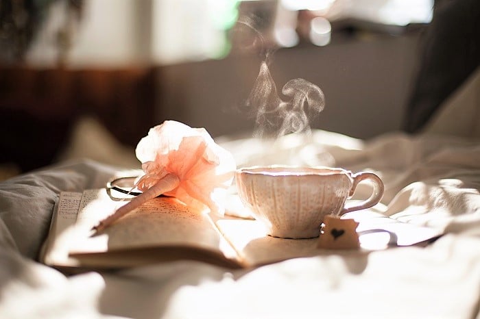 découvrez la spiritualité : explorez son sens, ses pratiques et comment elle peut enrichir votre vie au quotidien, favoriser le bien-être et contribuer à une meilleure connaissance de soi.