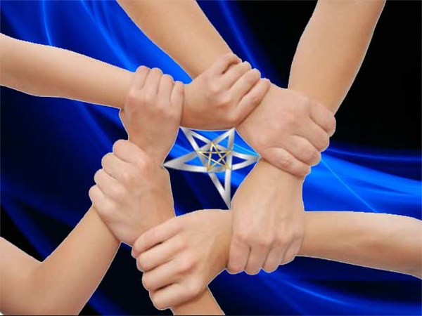 découvrez la signification profonde de la fraternité, concept clé de solidarité, d’entraide et de lien entre les individus, essentiel pour construire une société harmonieuse et juste.