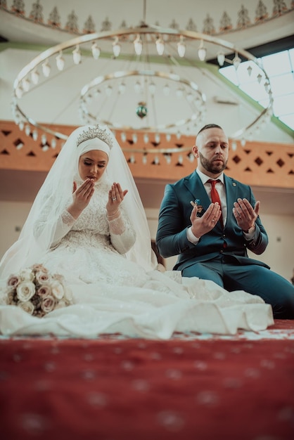 découvrez tout ce qu'il faut savoir sur le mariage musulman : traditions, démarches religieuses, conseils pratiques et organisation pour une cérémonie conforme à l'islam.