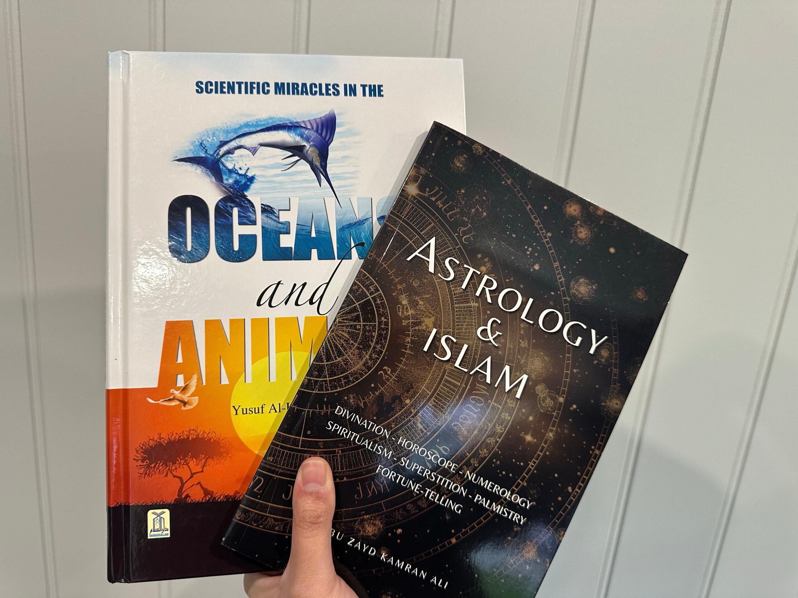 découvrez le lien historique et contemporain entre la science et l'islam, l'apport des savants musulmans, et la place du savoir scientifique dans la civilisation islamique.